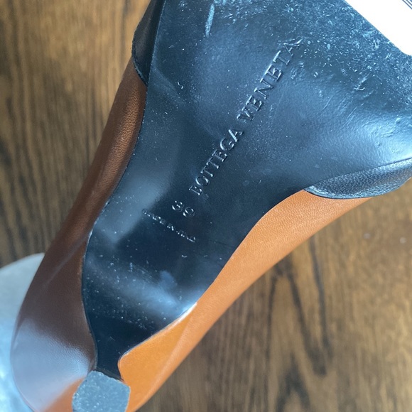 Bottega Veneta black and brown boots - Picture 4 of 4